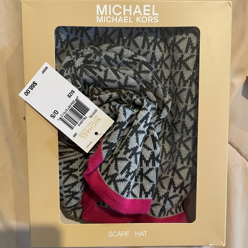 Brand New in box Michael Kors Scarf & Hat set